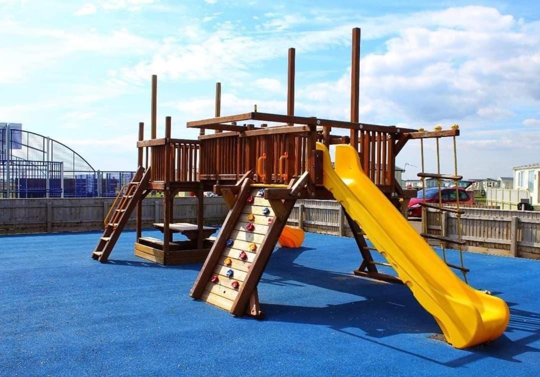 ホテル 8 Berth Deluxe Pg36 チャペル・セント・レオナルズ エクステリア 写真