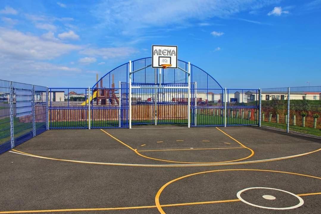 ホテル 8 Berth Deluxe Pg36 チャペル・セント・レオナルズ エクステリア 写真